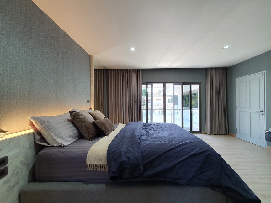 House Modern Luxury - ยศนนท์ - ศรีเจริญวิลล่า - เทพารักษ์, อำเภอเมืองสมุทรปราการ, สมุทรปราการ