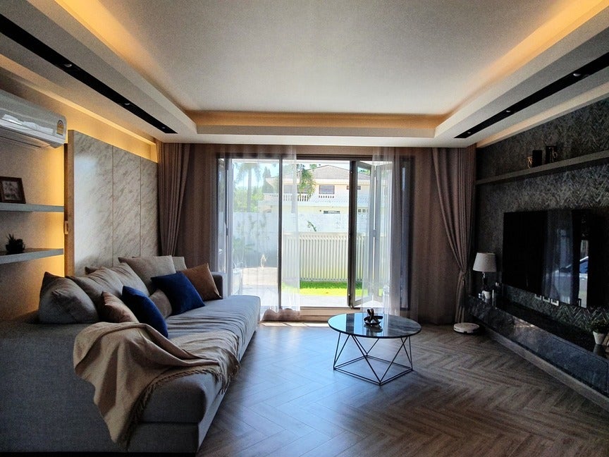 House Modern Luxury - ยศนนท์ - ศรีเจริญวิลล่า - เทพารักษ์, อำเภอเมืองสมุทรปราการ, สมุทรปราการ